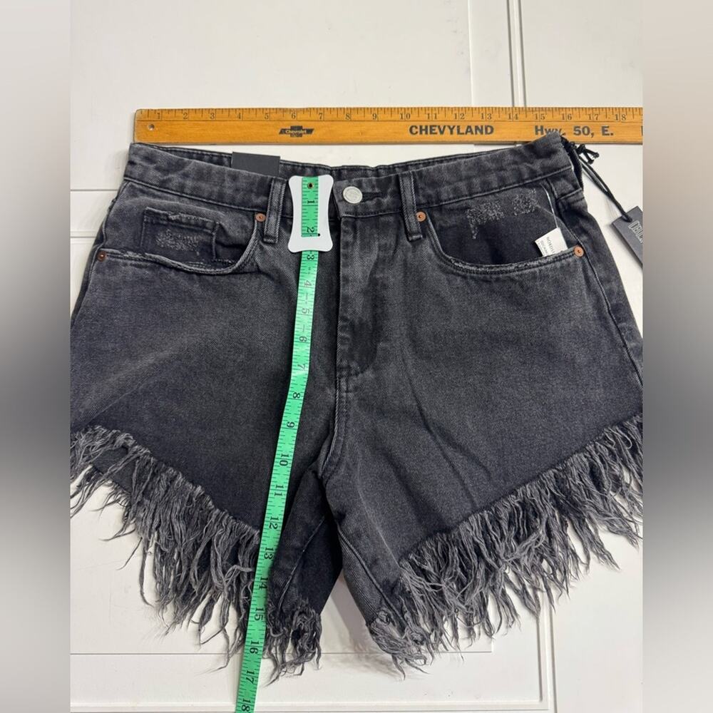 BlankNYC NWT Women Sz 30 Sabotage Frayed Faded Black Wash High-Rise Shorts Denim - Picture 5 of 6